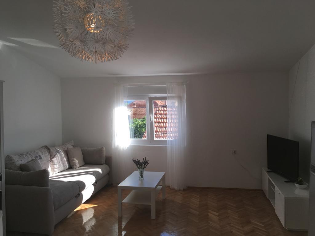 Centre Apartment โบชาวา ภายนอก รูปภาพ